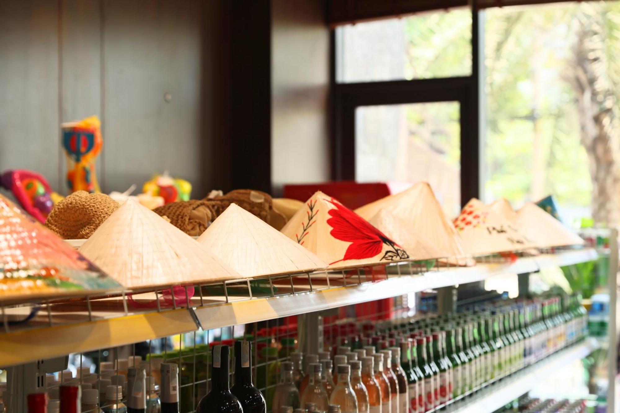 Hotel Golden Lotus Grand - Panoramic Rooftop Bar & Daily Afternoon Tea
